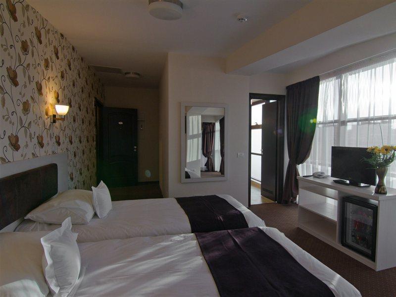 West Plaza Hotel Bucareste Exterior foto